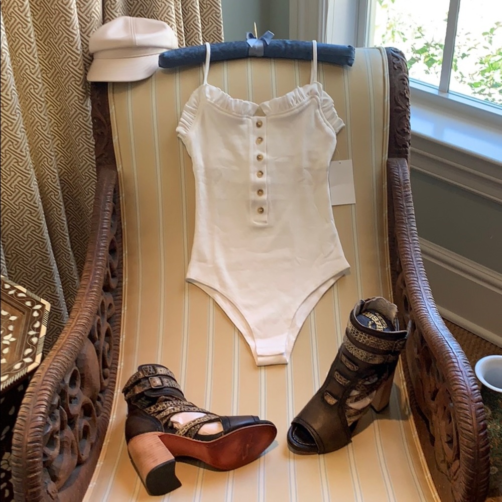 COTTON RIBBED BODYSUIT FEMININE RUFFLED TOP SURROUND QUALITY ALL RIBBED COTTON - Picture 9 of 10